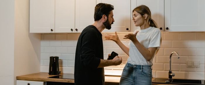 Агресія у відносинах: причини та види