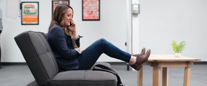 Что стоит за желанием позвонить бывшему